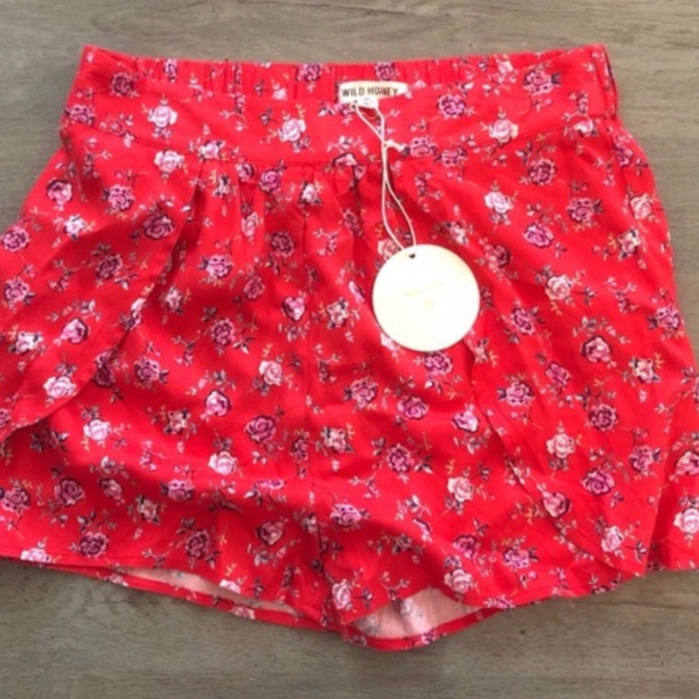 WILD HONEY | Floral Flirty Shorts